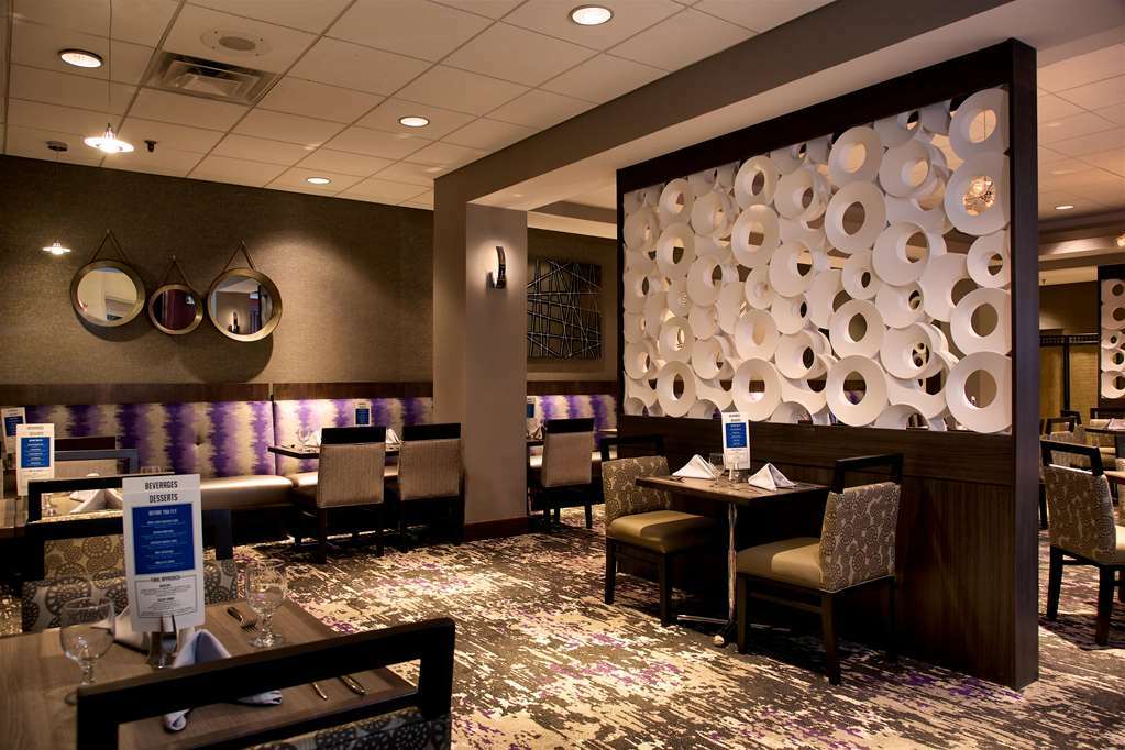 Embassy Suites By Hilton Flagstaff Restaurant photo